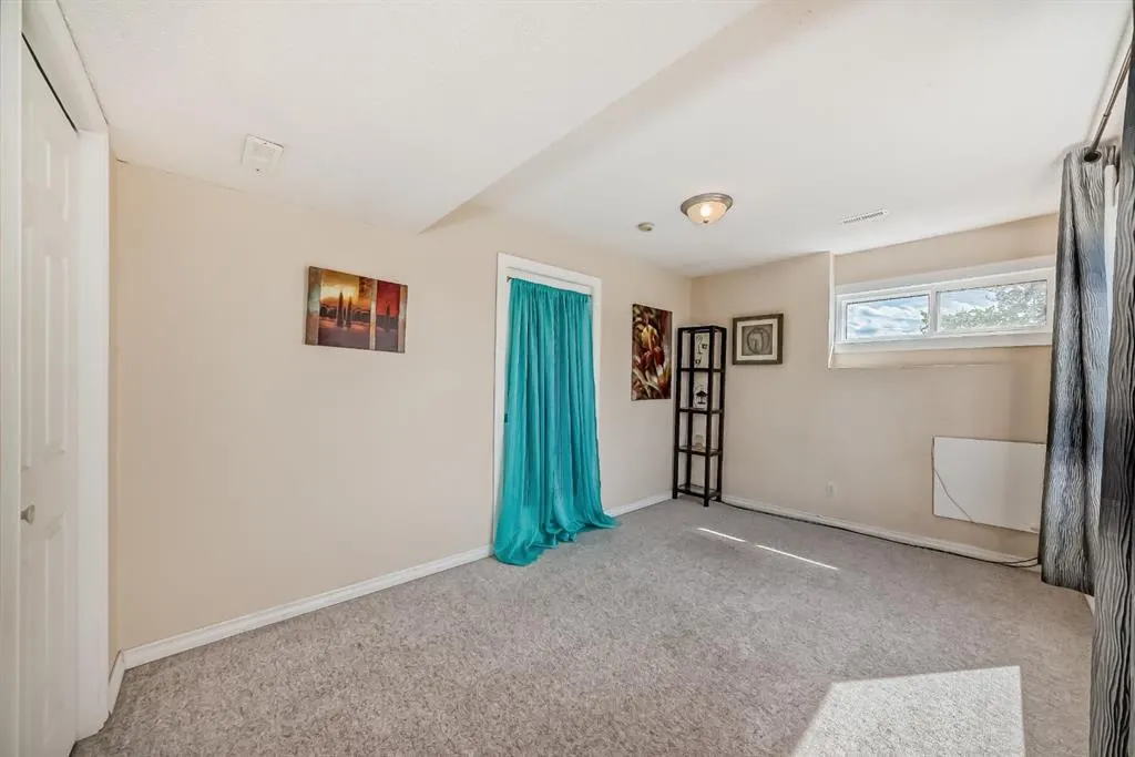240076 PARADISE MEADOW Drive