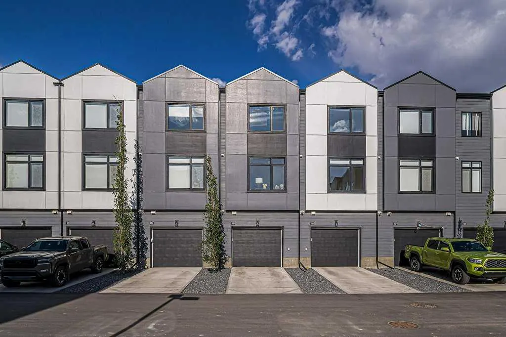 8535 19 Avenue SE, #105