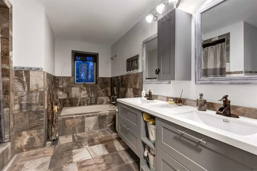 111 LANSDOWN Estate