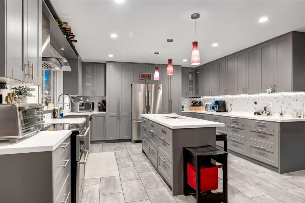 111 LANSDOWN Estate
