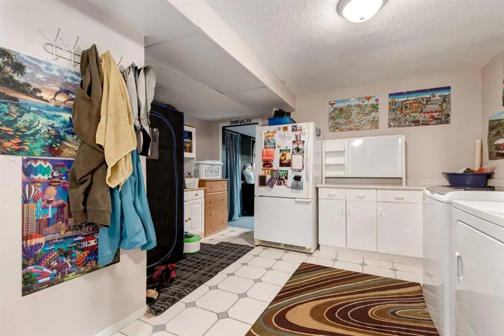 111 LANSDOWN Estate