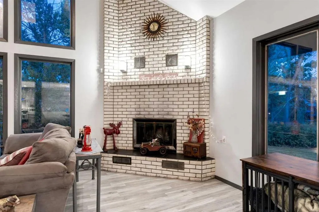 111 LANSDOWN Estate