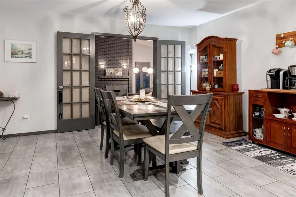 111 LANSDOWN Estate