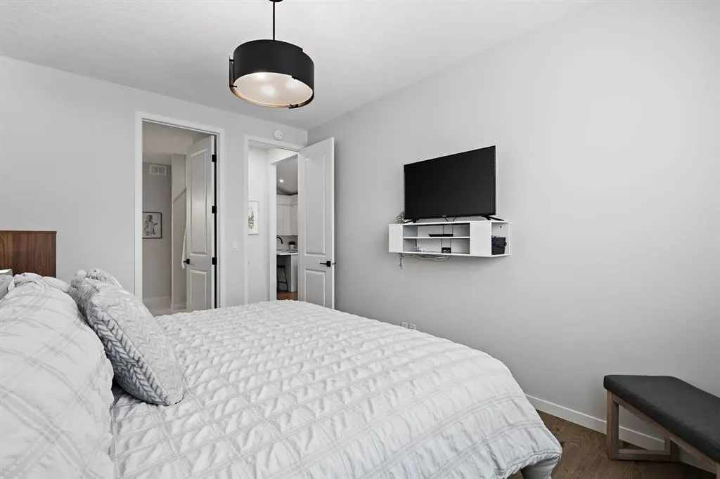 27 Seton Parade SE