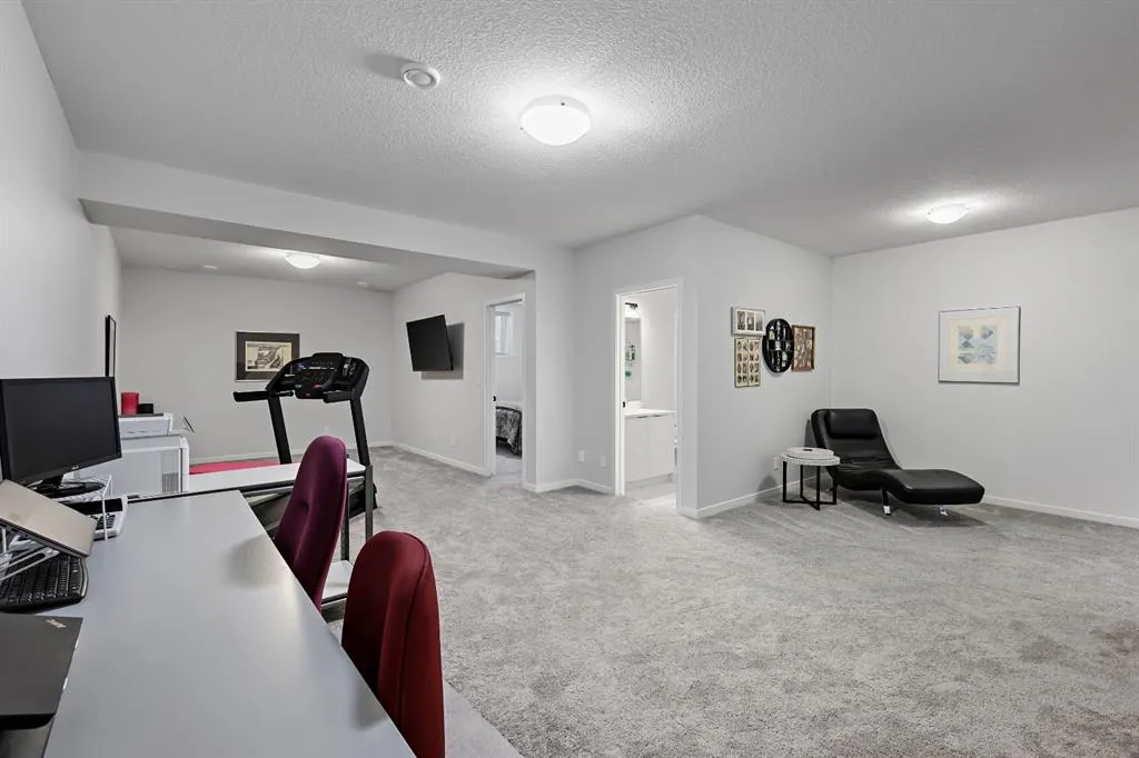 27 Seton Parade SE