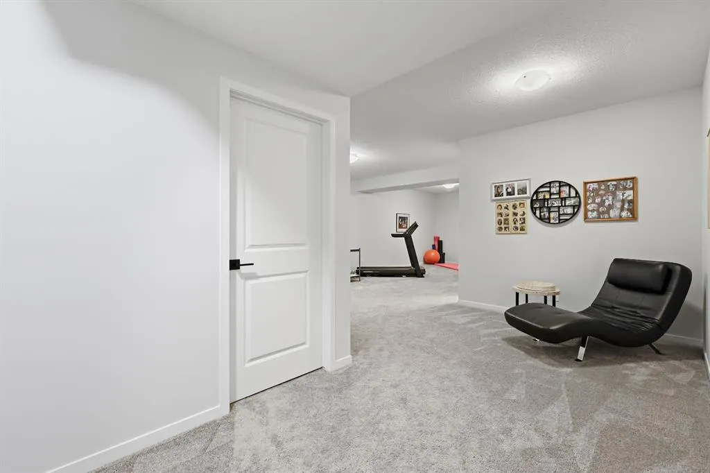 27 Seton Parade SE