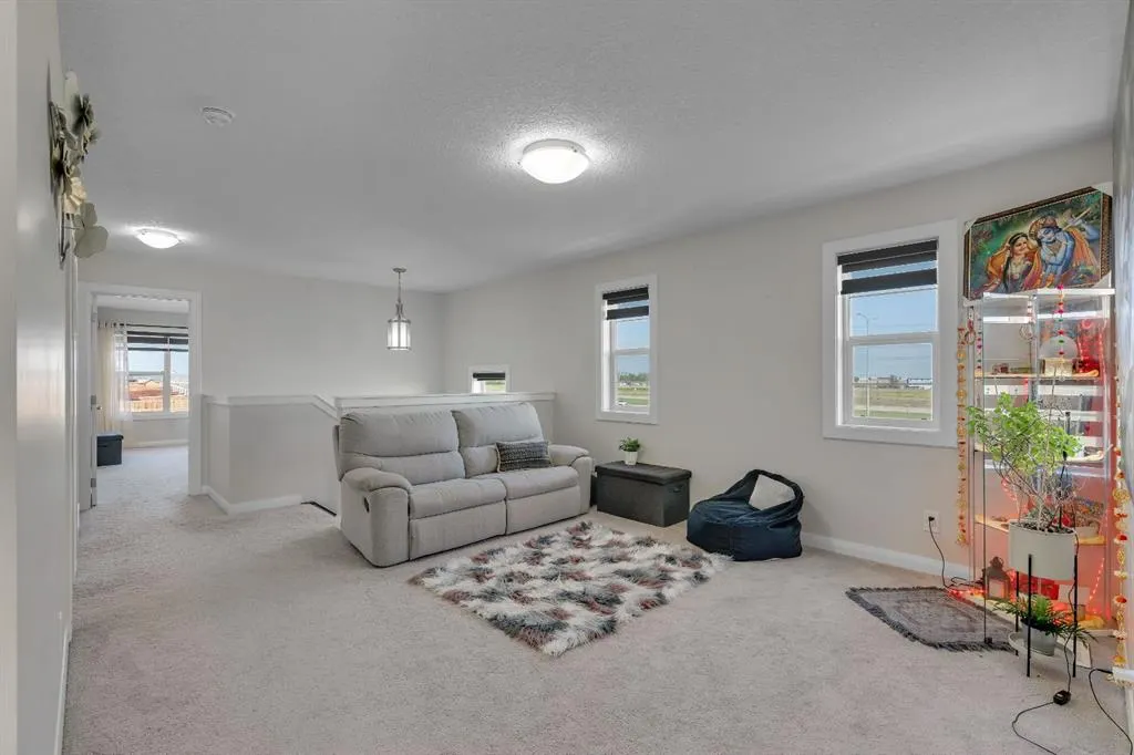 73 Red Sky Terrace NE