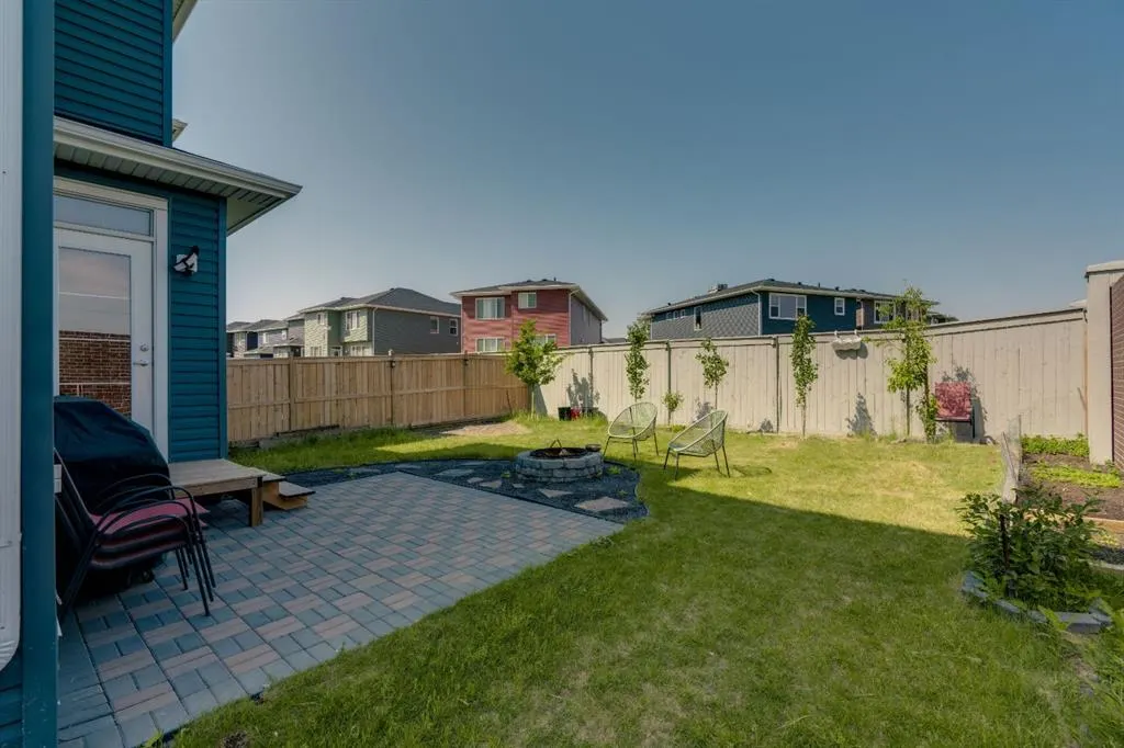 73 Red Sky Terrace NE