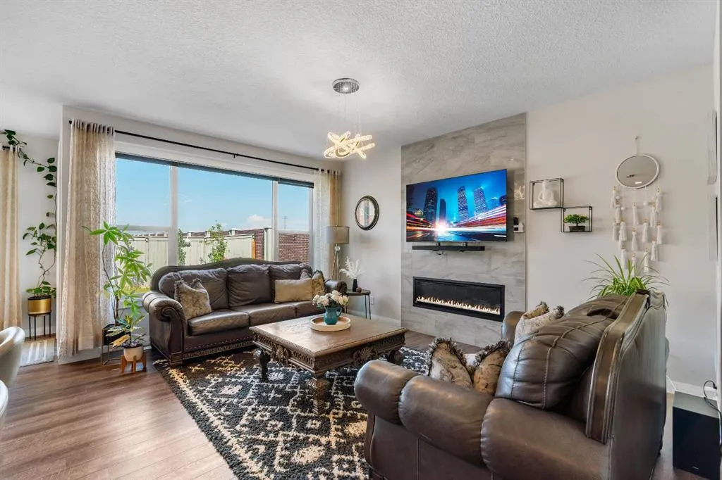 73 Red Sky Terrace NE
