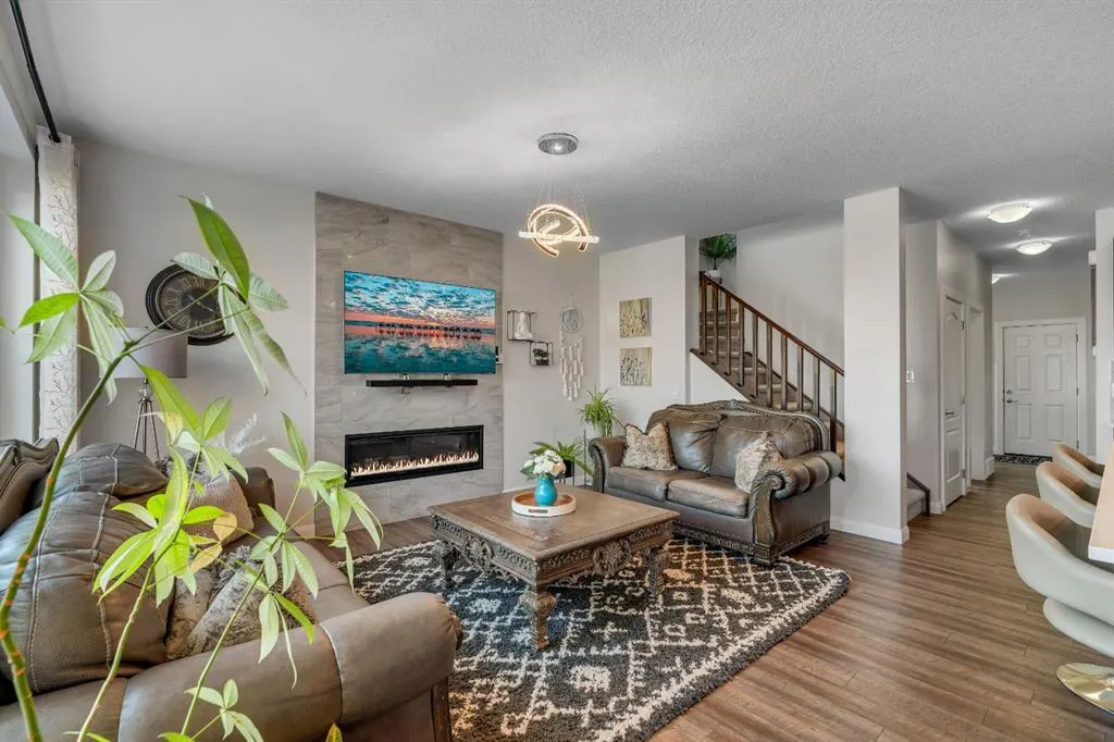 73 Red Sky Terrace NE