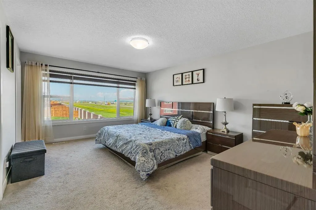 73 Red Sky Terrace NE