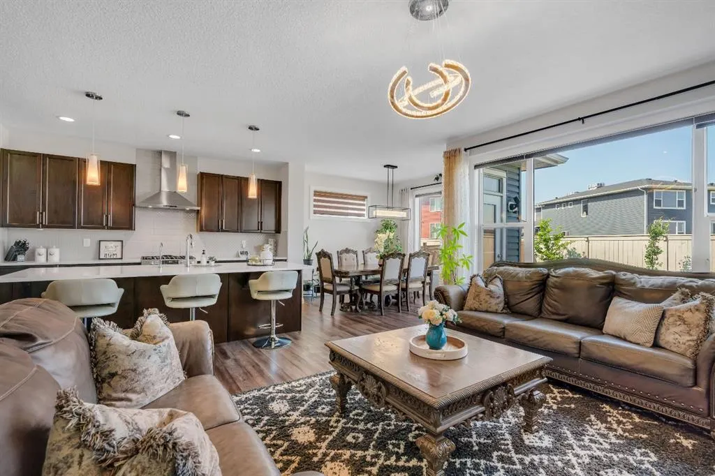 73 Red Sky Terrace NE