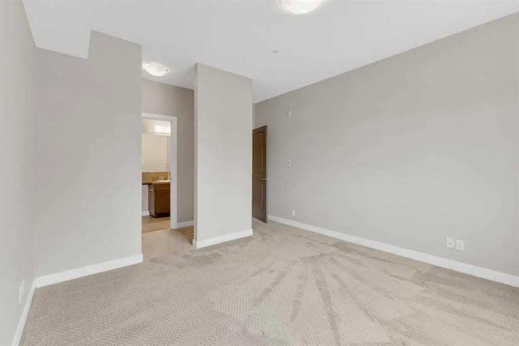 100 Lakeway Boulevard, #121