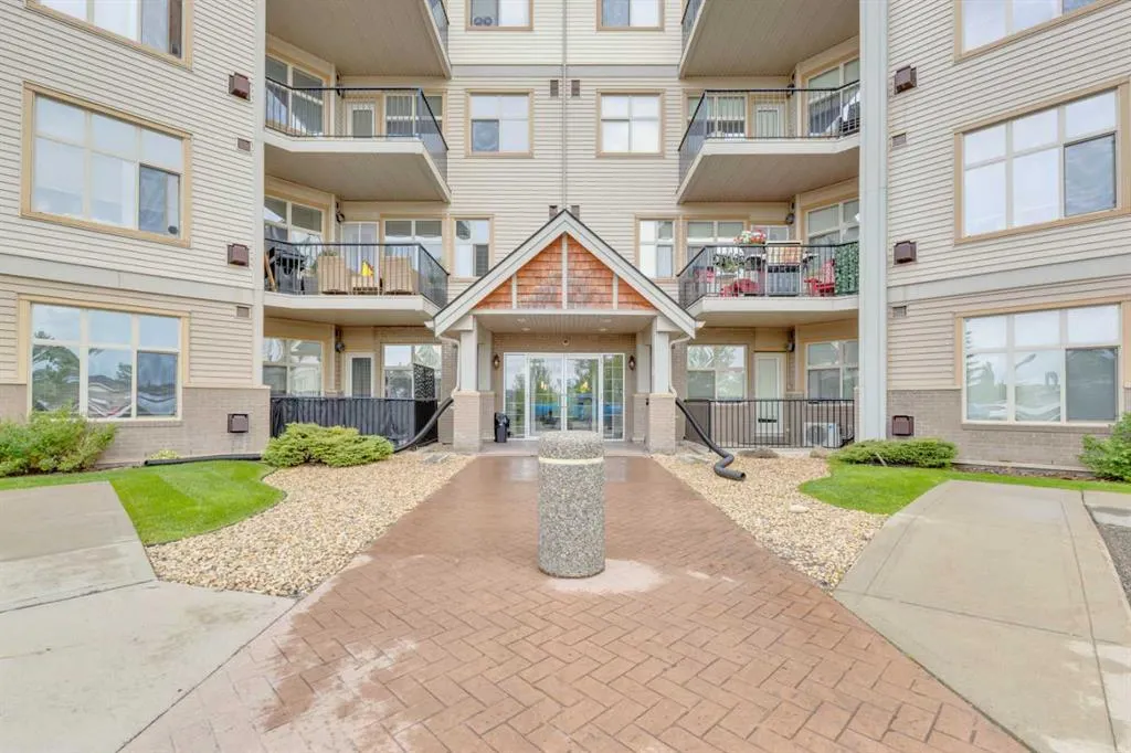 100 Lakeway Boulevard, #121