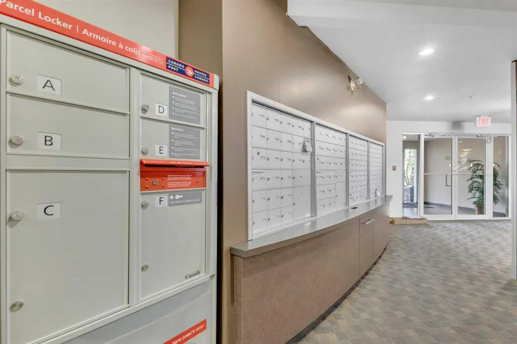 100 Lakeway Boulevard, #121