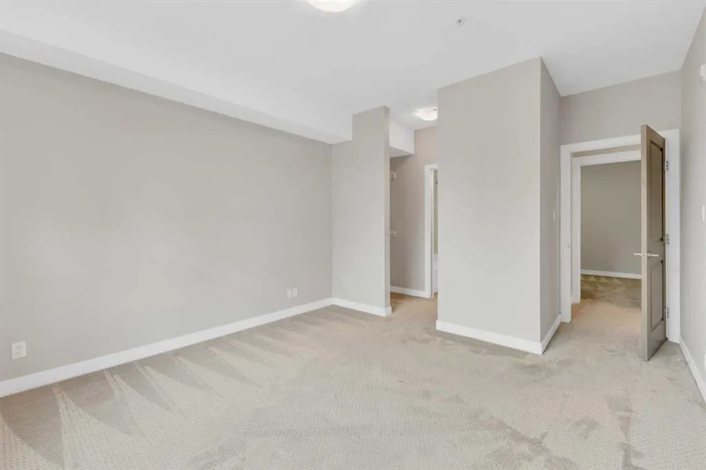 100 Lakeway Boulevard, #121