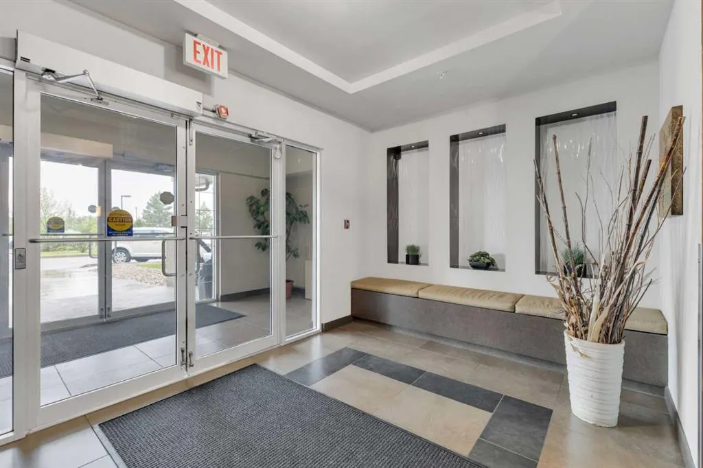 100 Lakeway Boulevard, #121