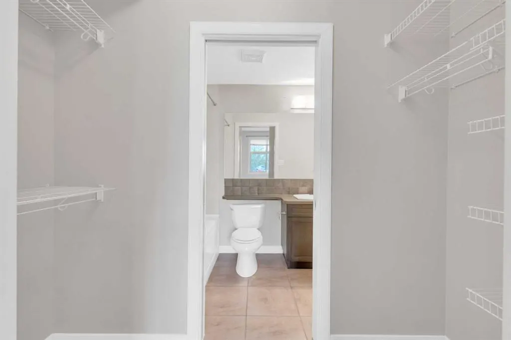 100 Lakeway Boulevard, #121