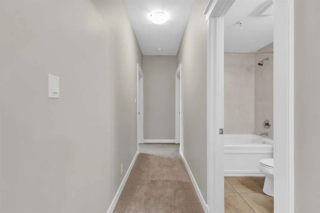100 Lakeway Boulevard, #121
