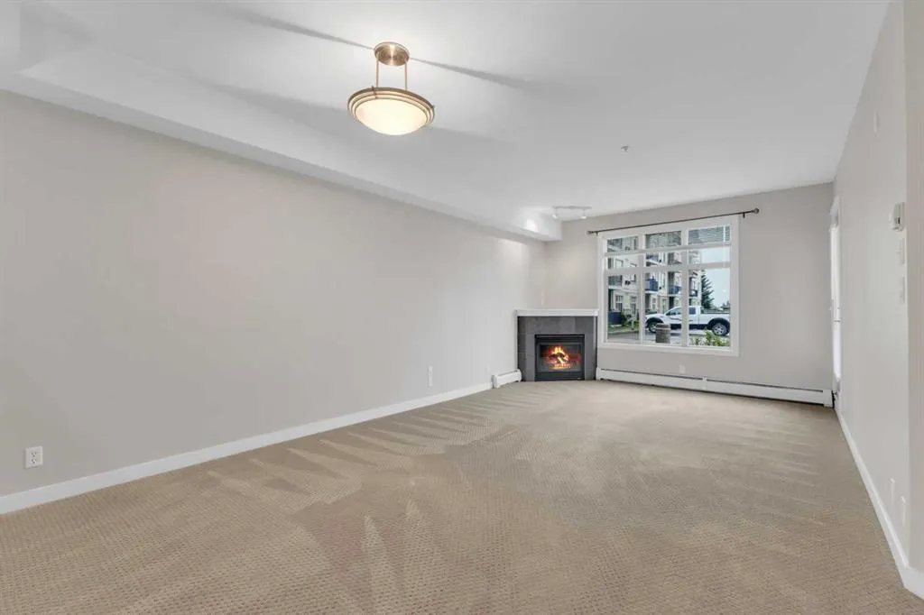 100 Lakeway Boulevard, #121