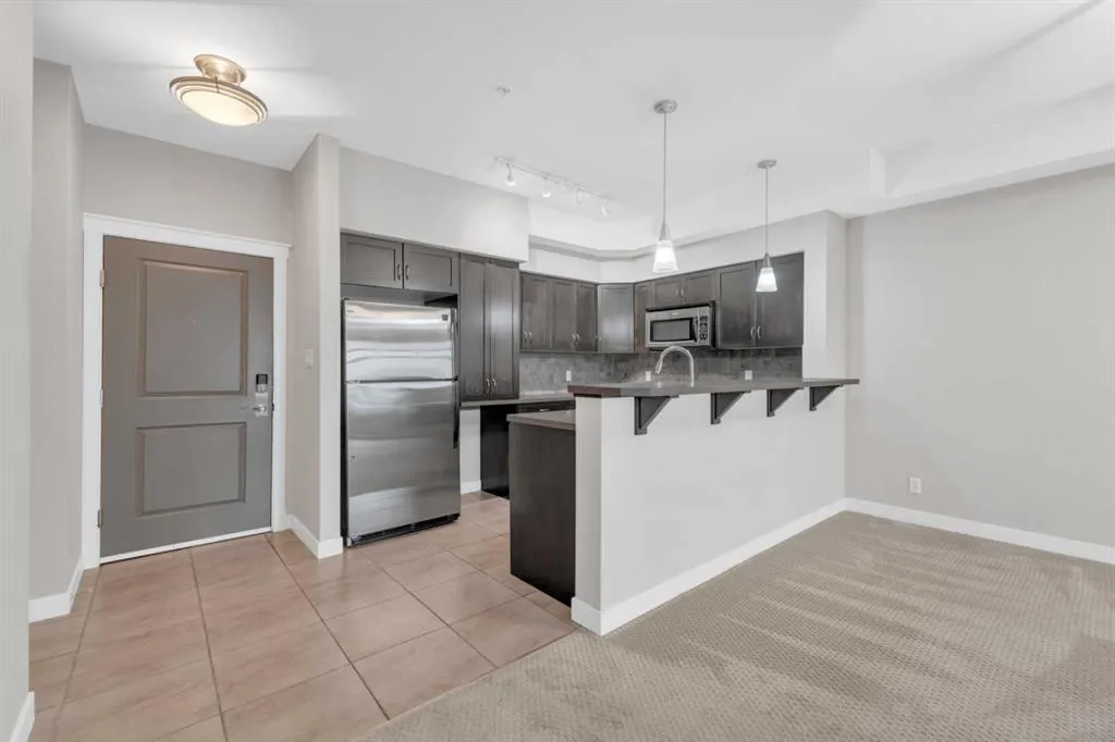 100 Lakeway Boulevard, #121