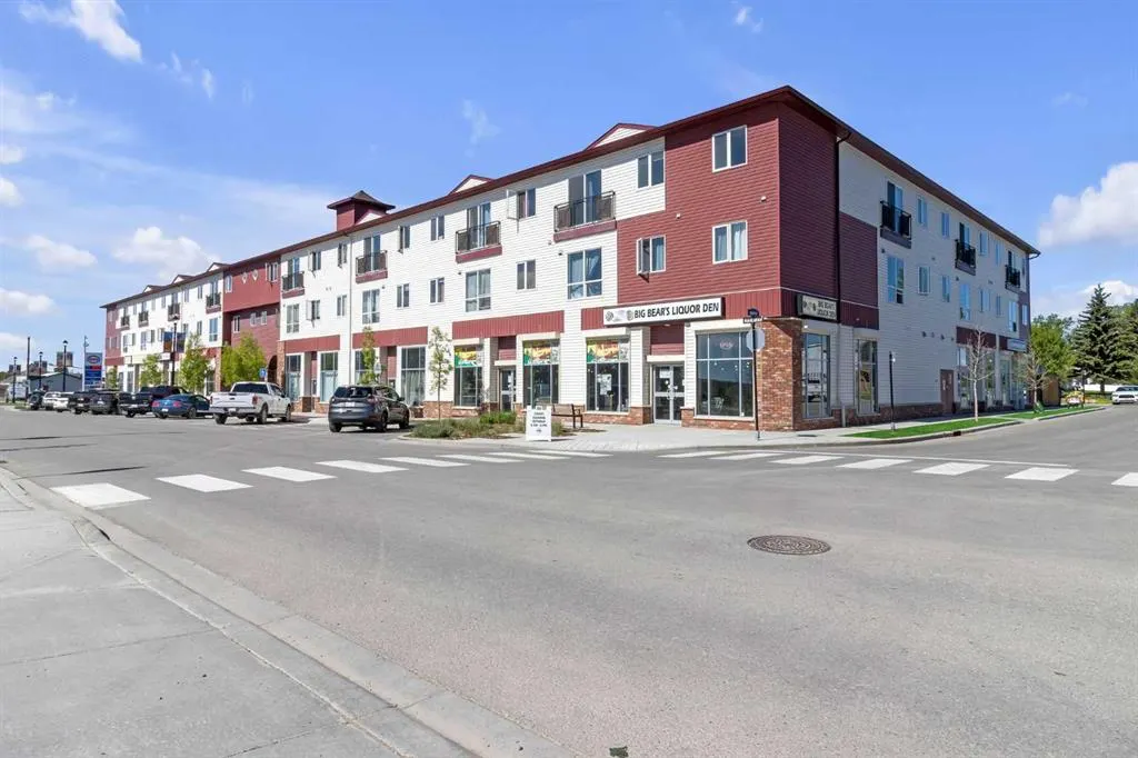 1010 Railway Street, #207