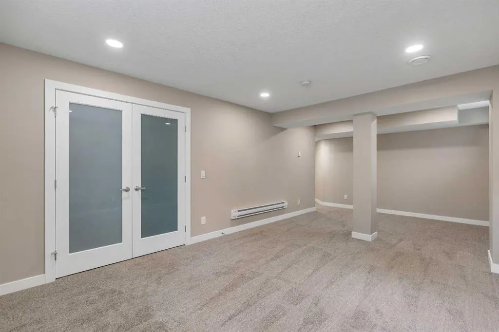 44 Tuscany Way NW