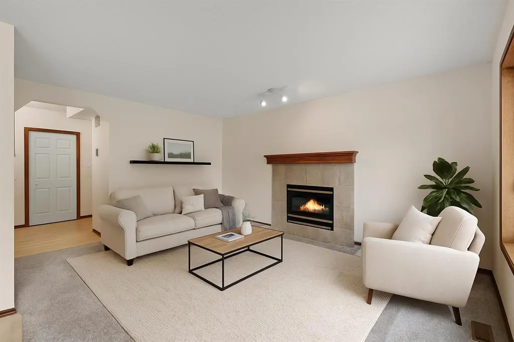 44 Tuscany Way NW
