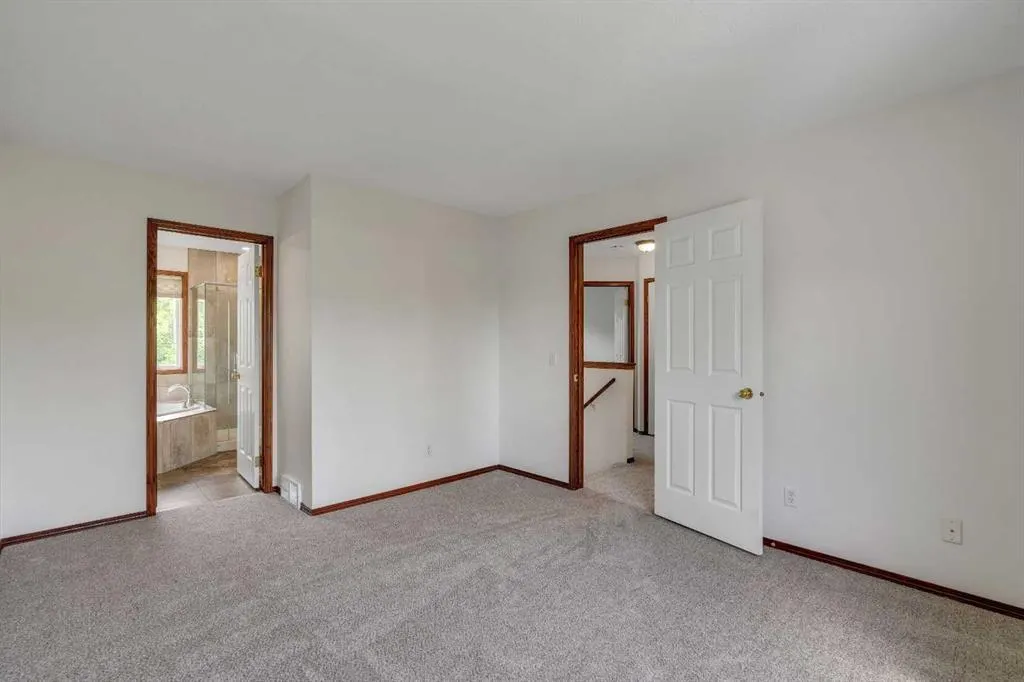 44 Tuscany Way NW
