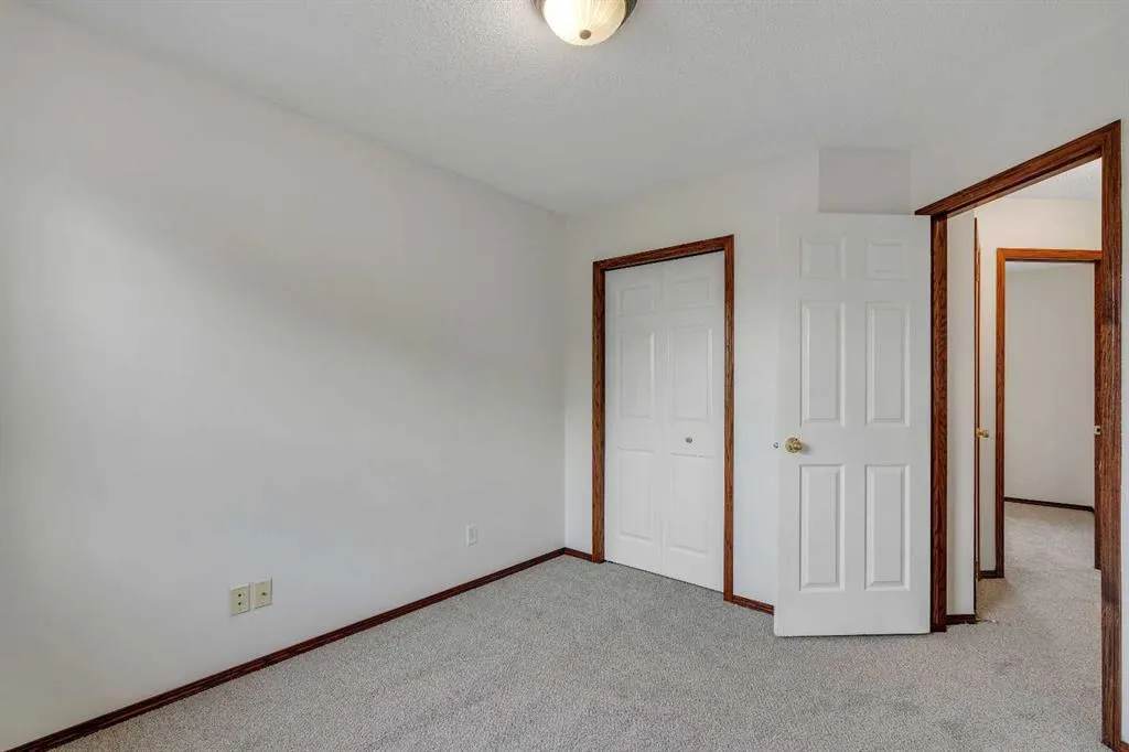44 Tuscany Way NW