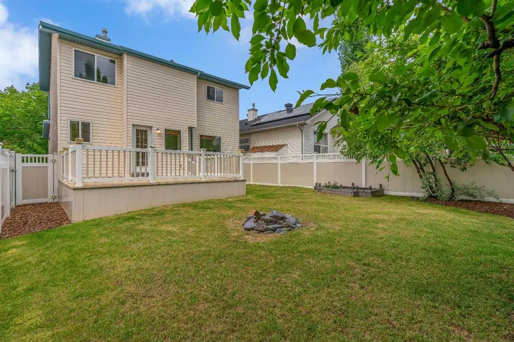 44 Tuscany Way NW