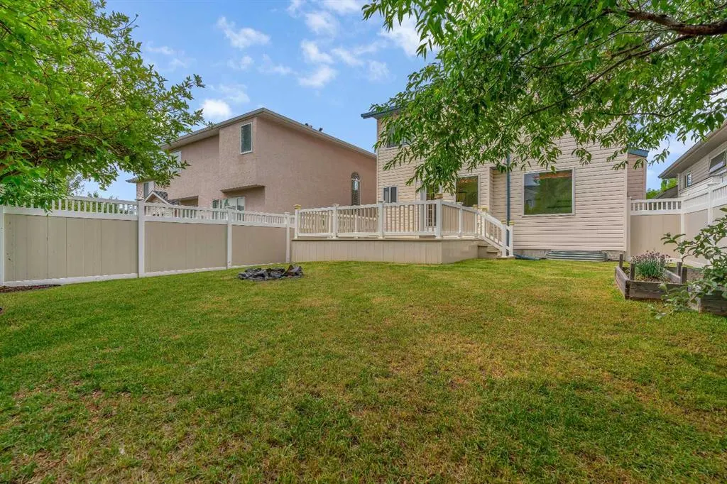 44 Tuscany Way NW