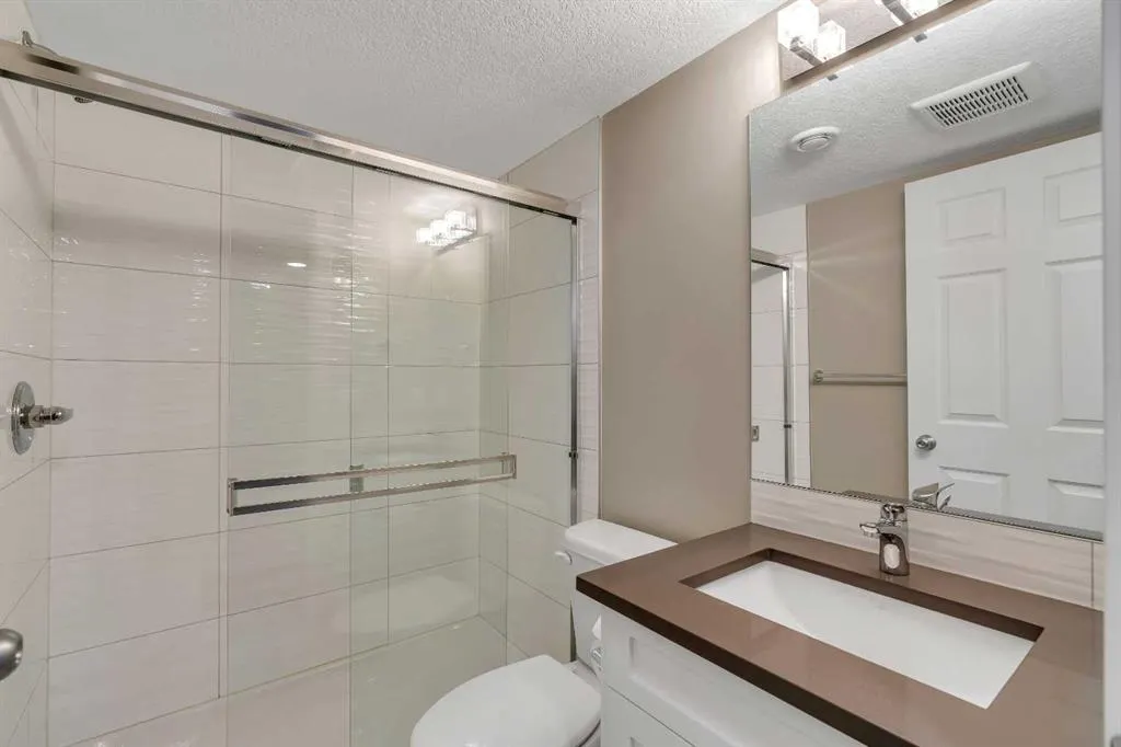 44 Tuscany Way NW