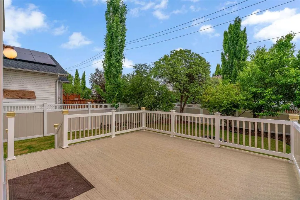 44 Tuscany Way NW