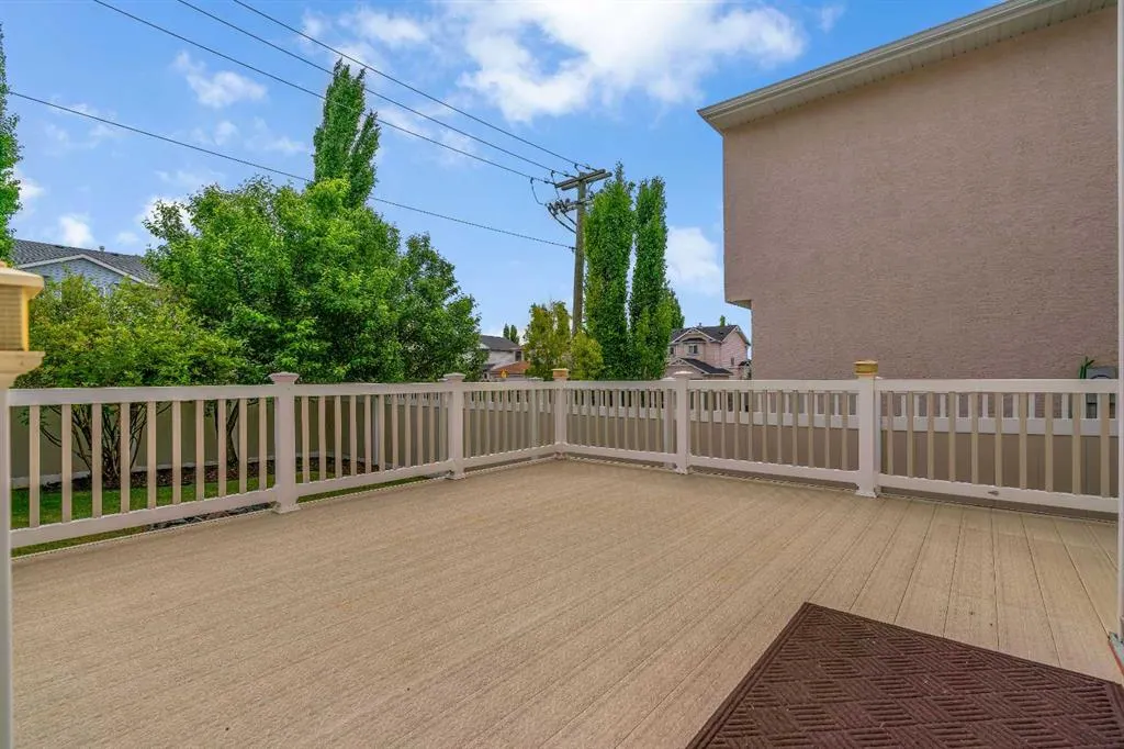 44 Tuscany Way NW