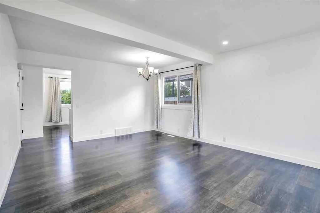 343 falshire Drive NE