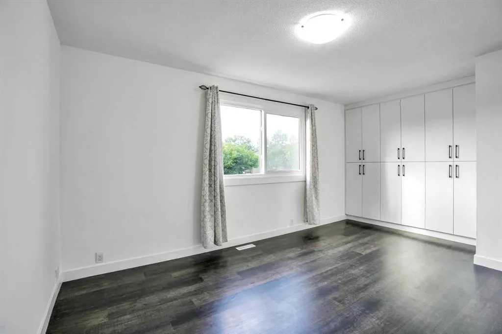 343 falshire Drive NE