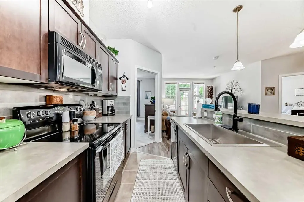 1 Crystal Green Lane, #133