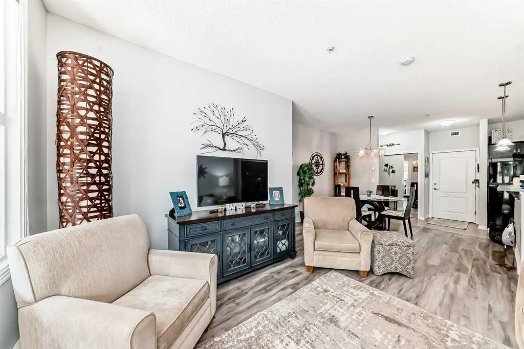 1 Crystal Green Lane, #133