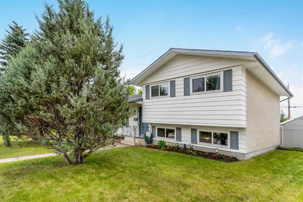 319 Huntbourne Hill NE