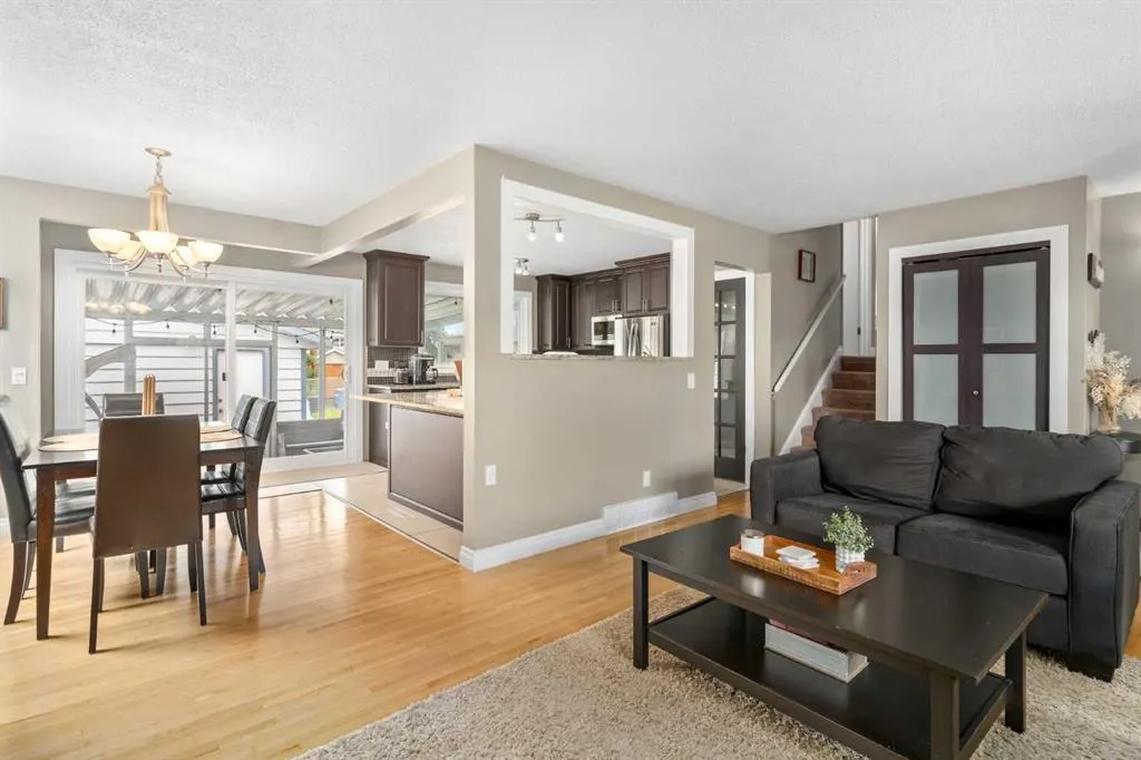 319 Huntbourne Hill NE