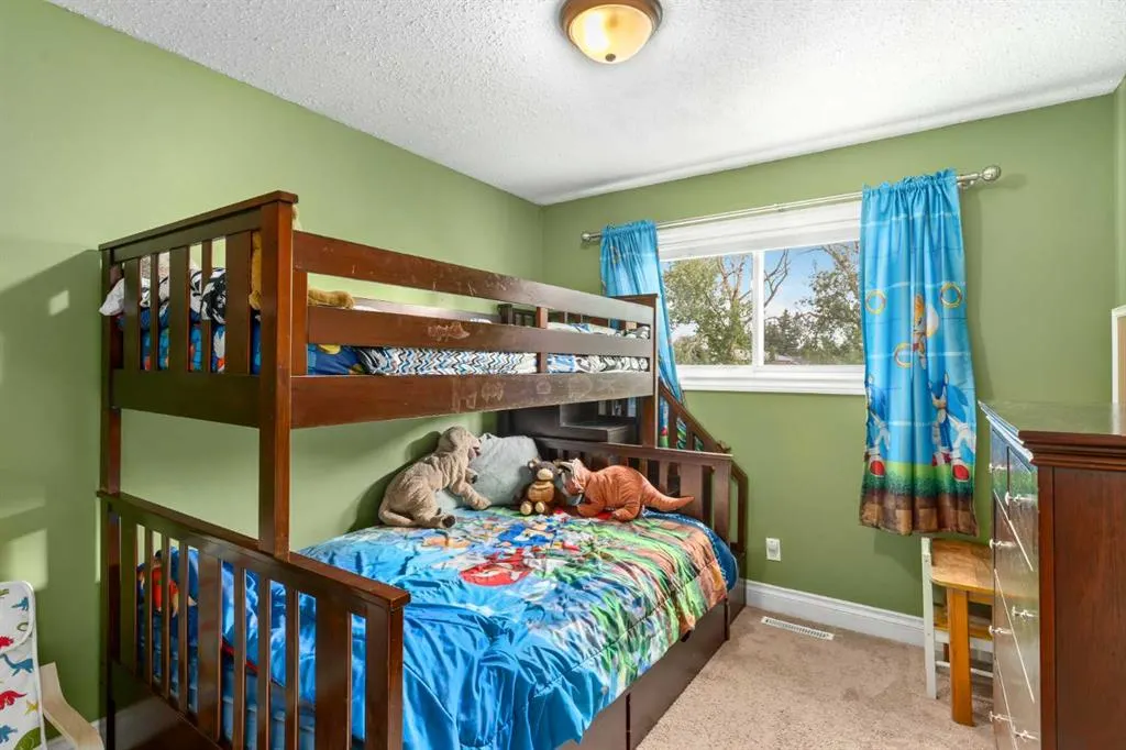 319 Huntbourne Hill NE