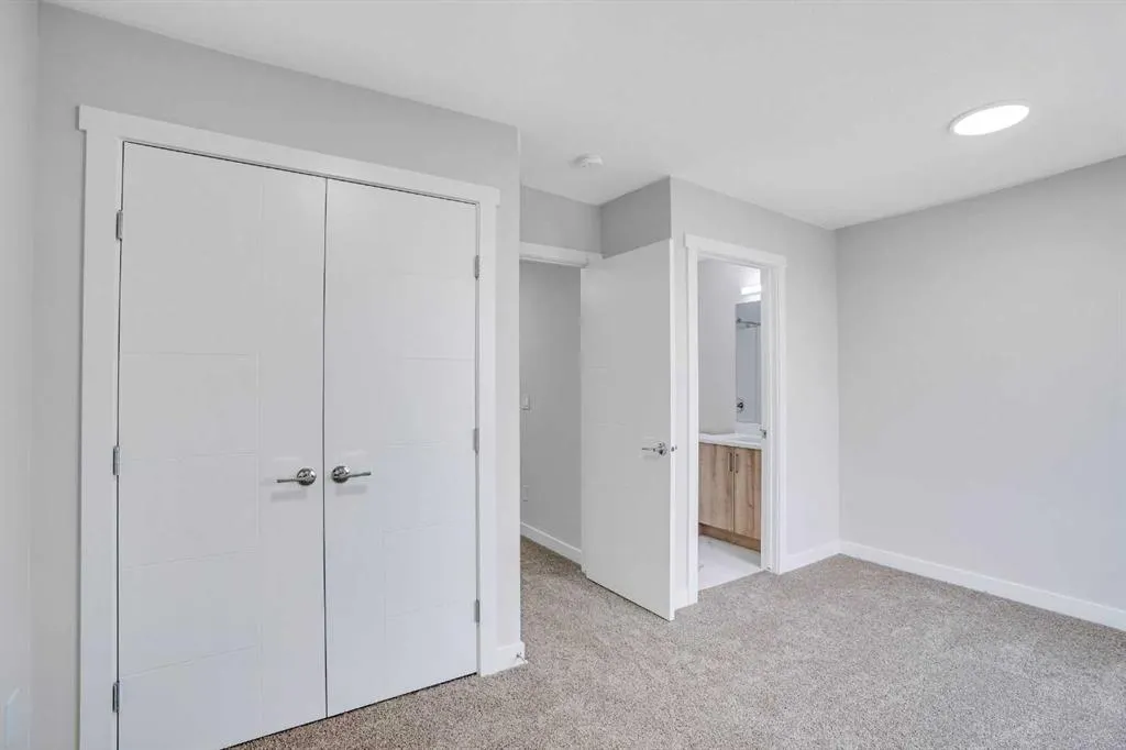 306 Red Sky Villas NE