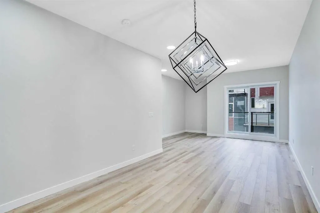 306 Red Sky Villas NE