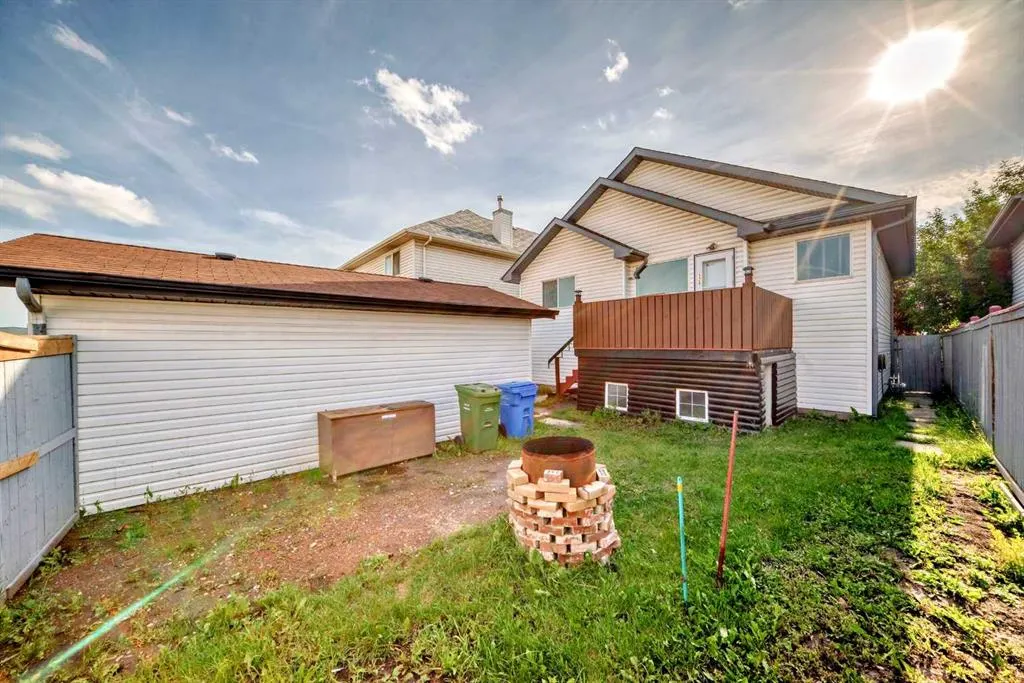 128 ERIN MEADOW Way SE