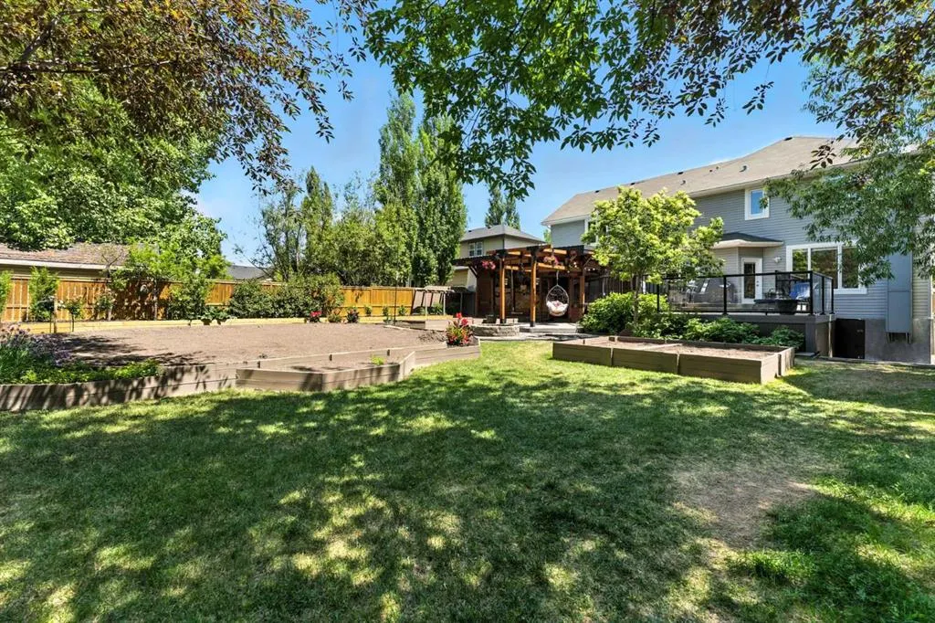 37 Thomas Street NW