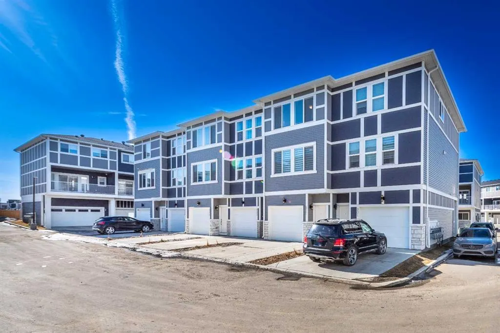 33 Merganser Drive W, #902
