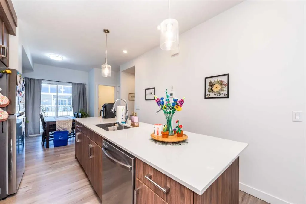 33 Merganser Drive W, #902