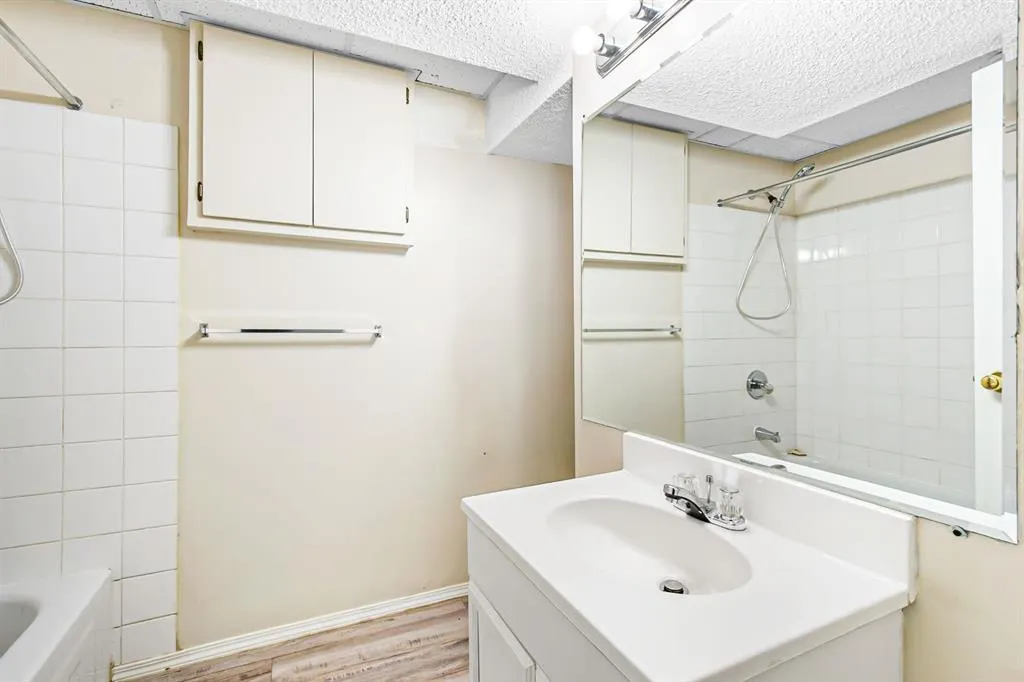 634 Macewan Drive