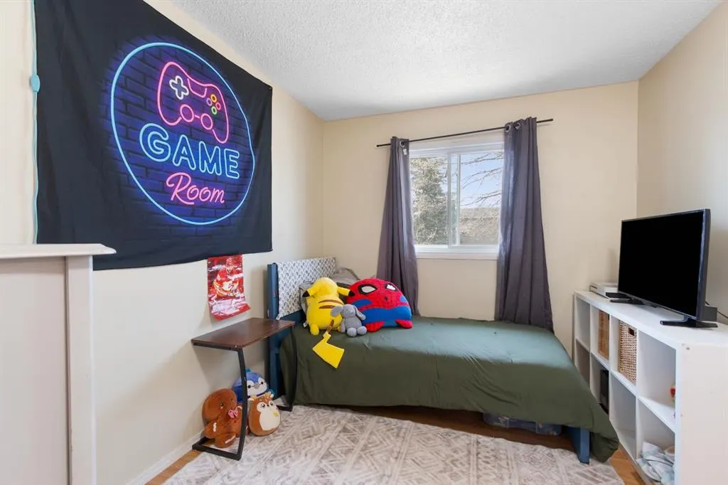 634 Macewan Drive
